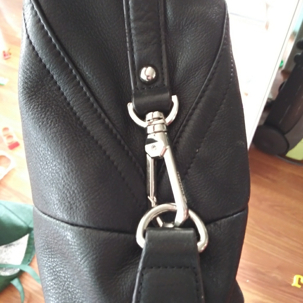 B. Makowsky black leather purse - Picture 3 of 6